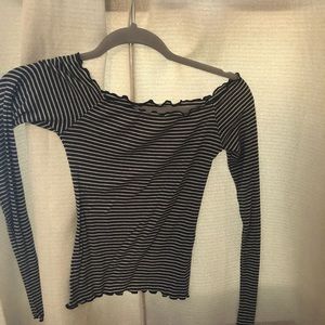 Off the shoulder long sleeve